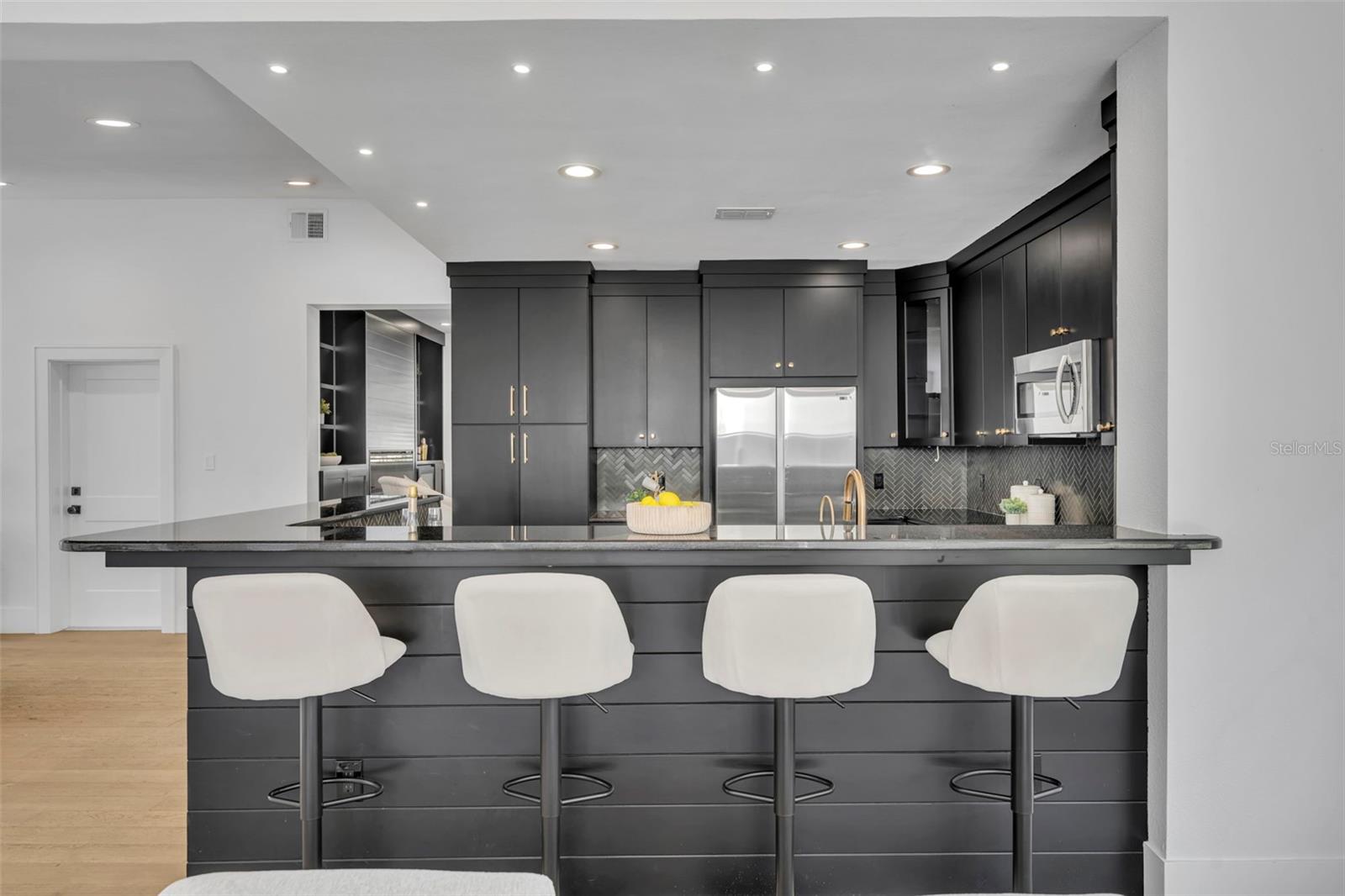 LAKE VIRGINIA - Residential