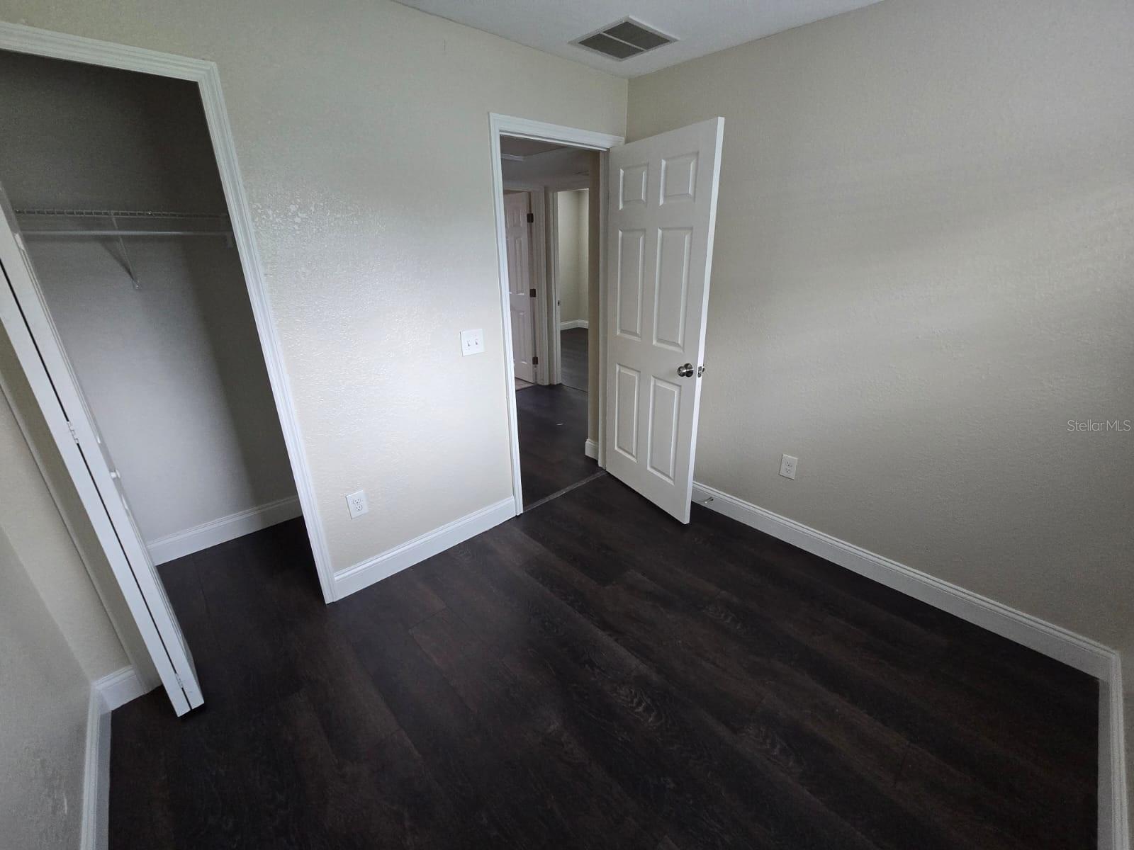 Photo 6 of 11 of 1409 RADLEIGH PLACE house