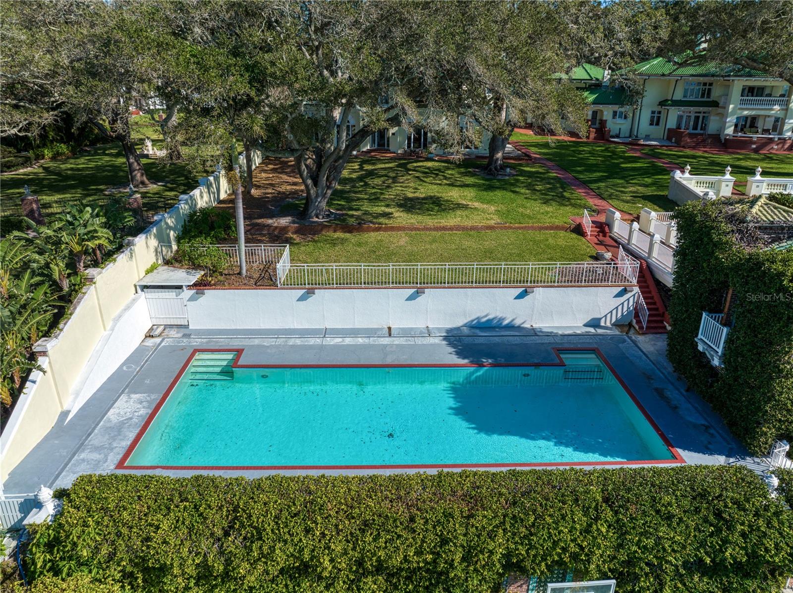 HARBOR OAKS - Residential