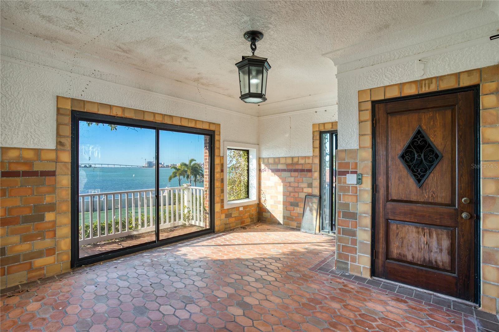 HARBOR OAKS - Residential