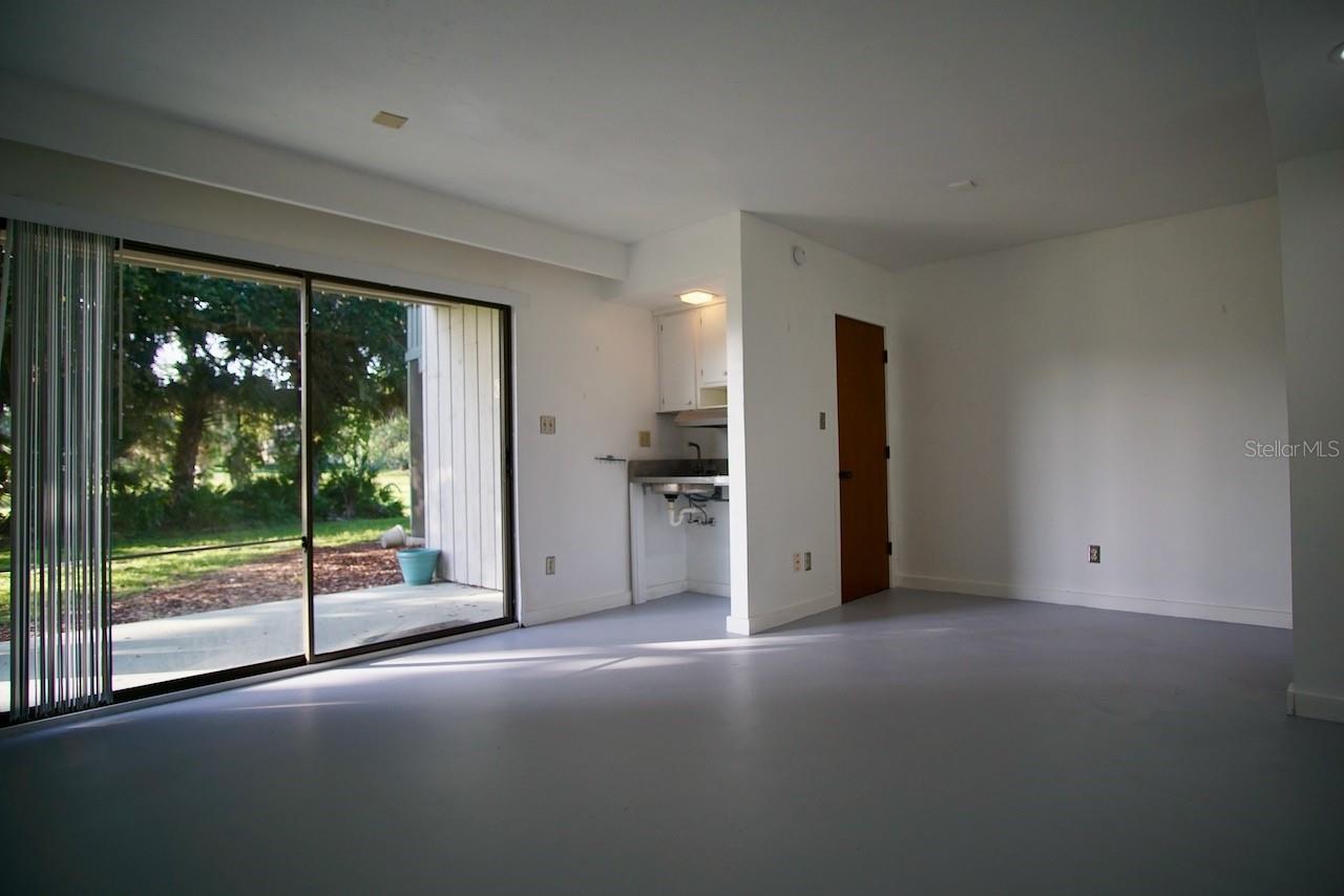 GRENLEFE SHERWOOD LANE CONDO - Residential Lease