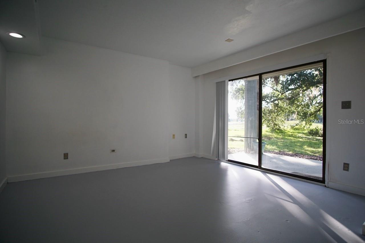 GRENLEFE SHERWOOD LANE CONDO - Residential Lease