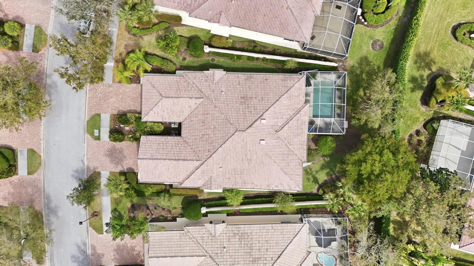 VILLAGEWALK - Residential