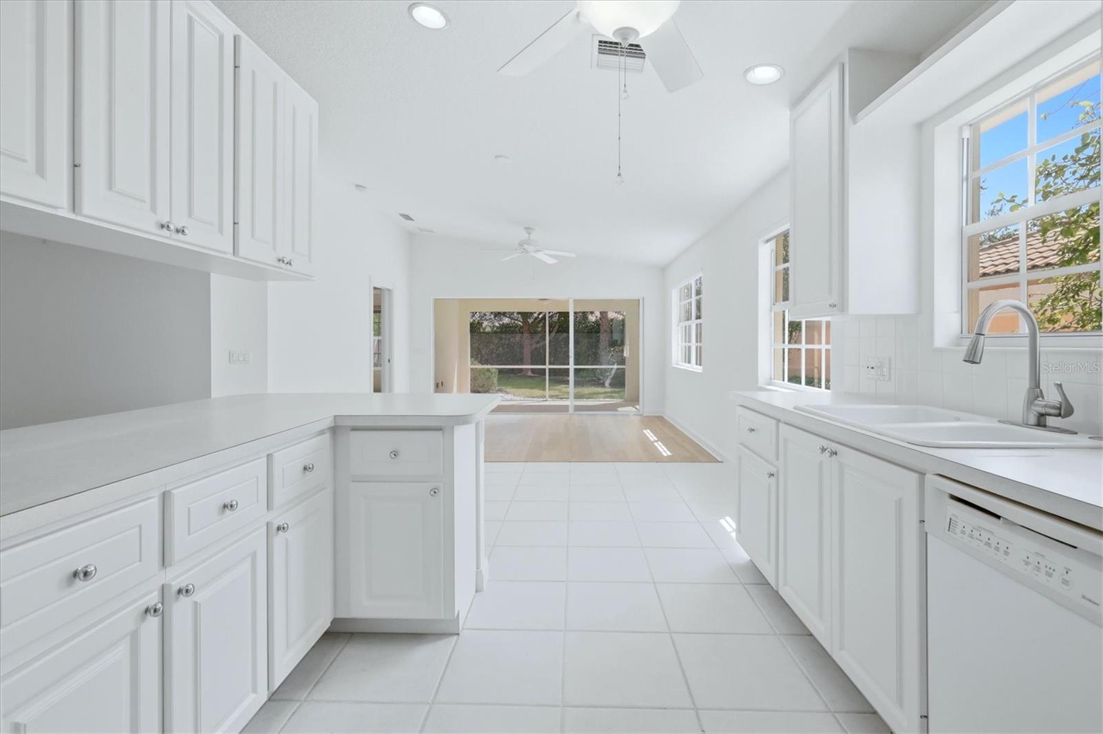 VILLAGEWALK - Residential