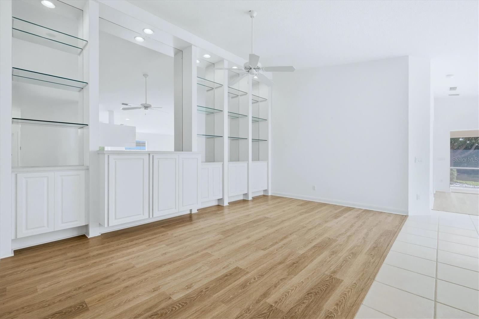 VILLAGEWALK - Residential