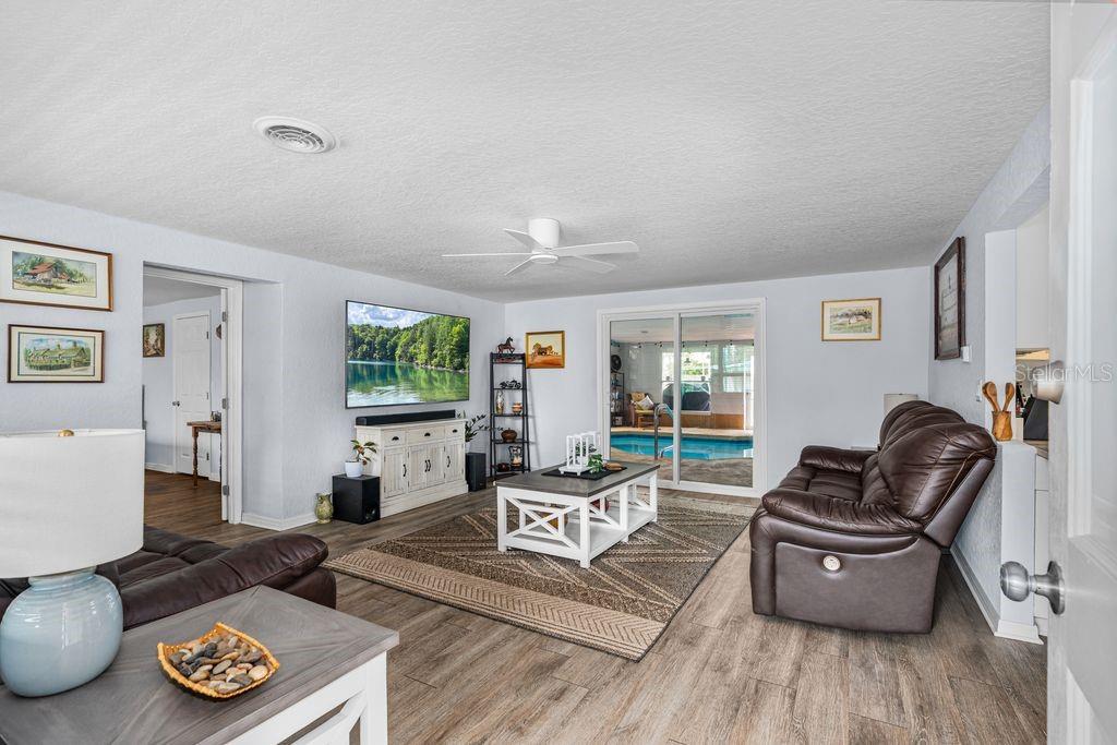 EDGEWATER ACRES UNIT 03 RESUB - Residential