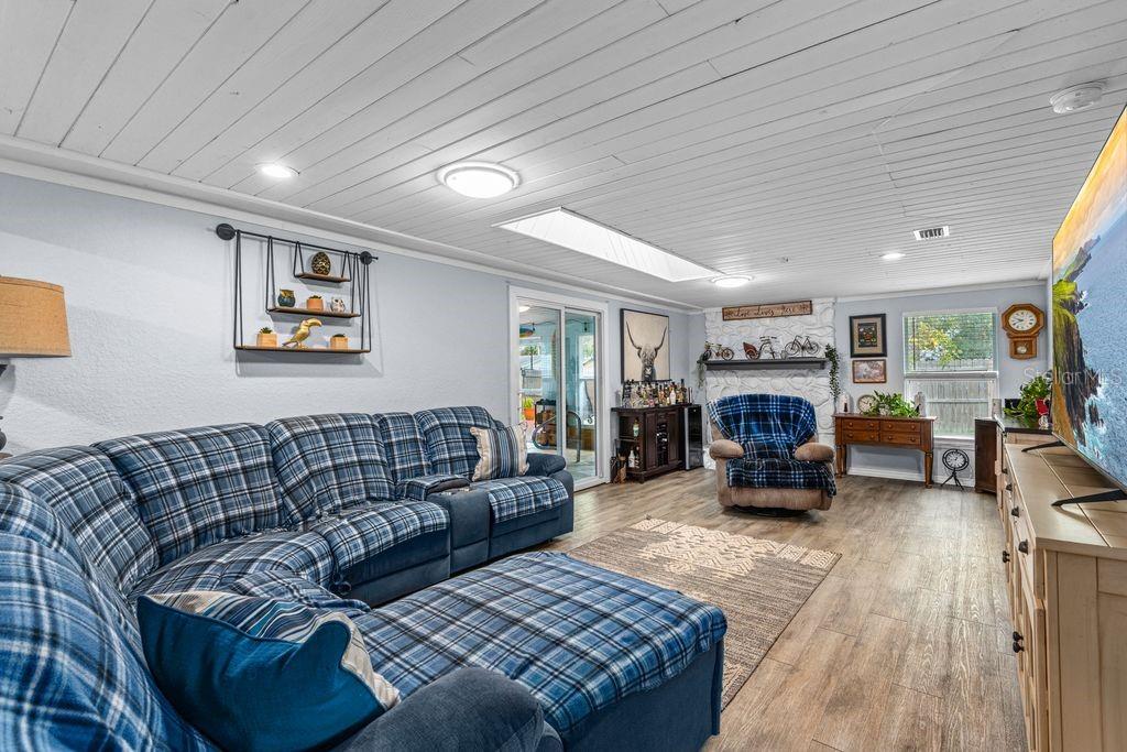 EDGEWATER ACRES UNIT 03 RESUB - Residential