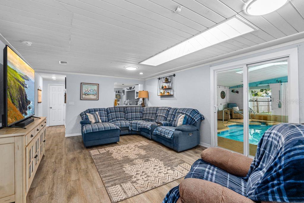 EDGEWATER ACRES UNIT 03 RESUB - Residential