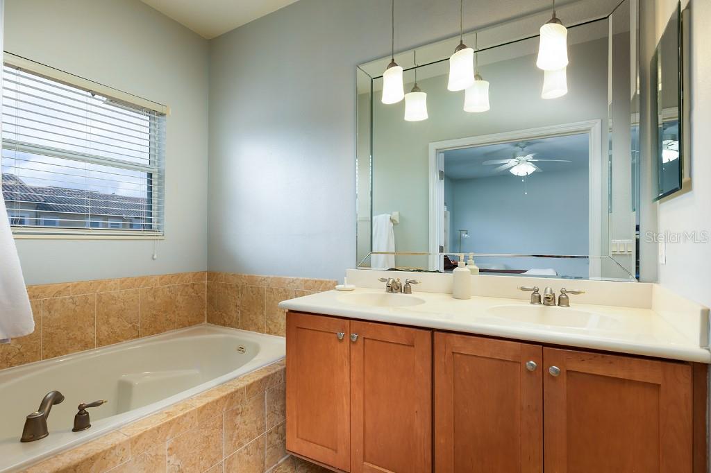 ENCLAVE/MAITLAND A-F - Residential