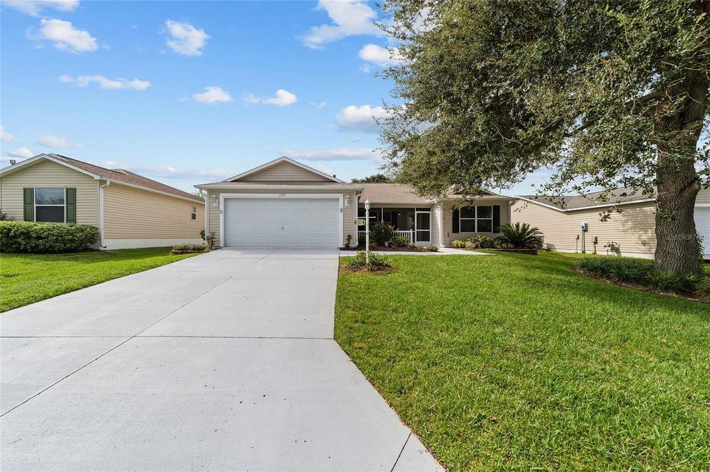 Photo of 290 Jefferson Lane, The Villages, FL 32162 (MLS # G5102434)