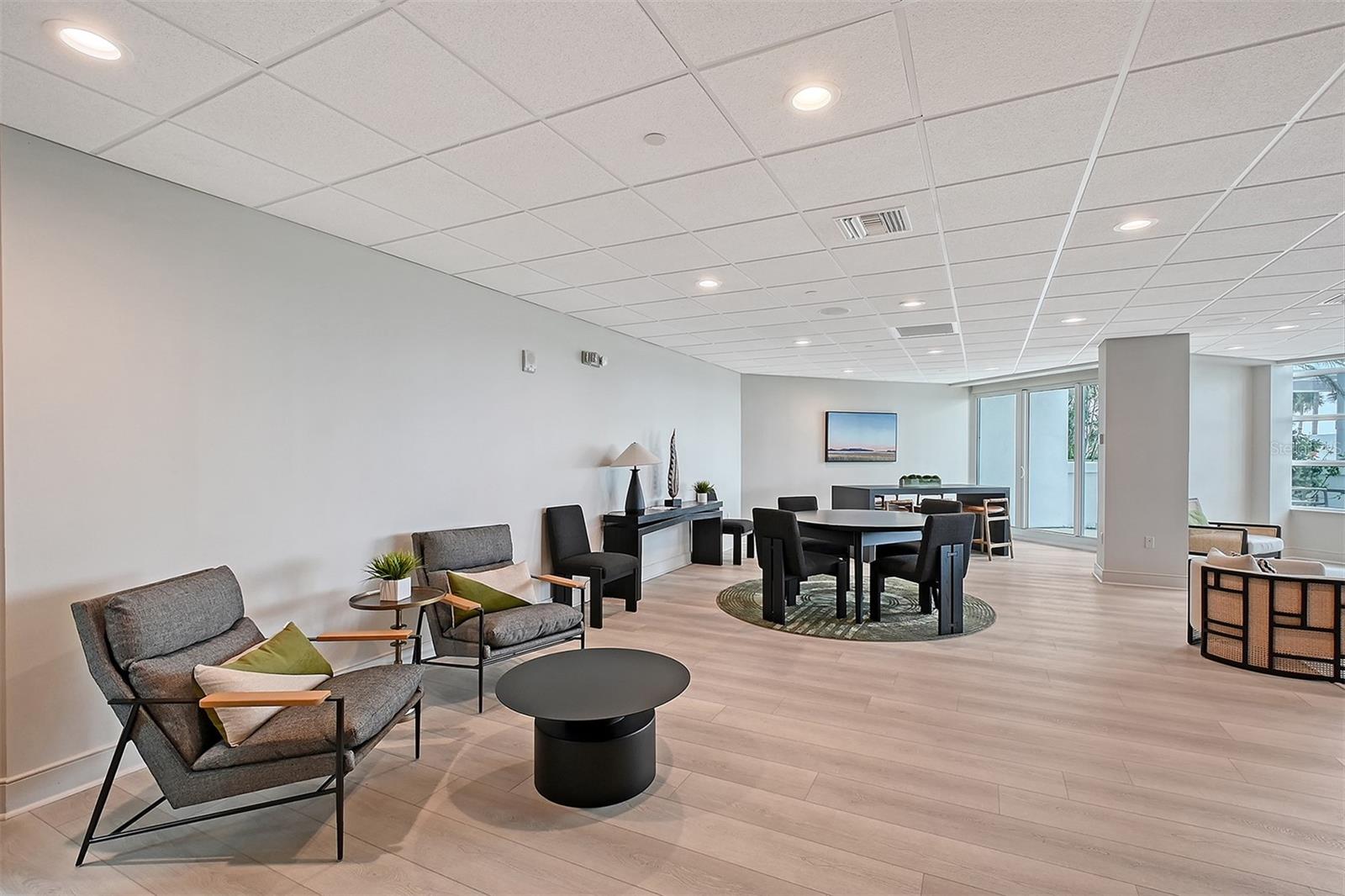 CONDO ON THE BAY TOWER II - Residential