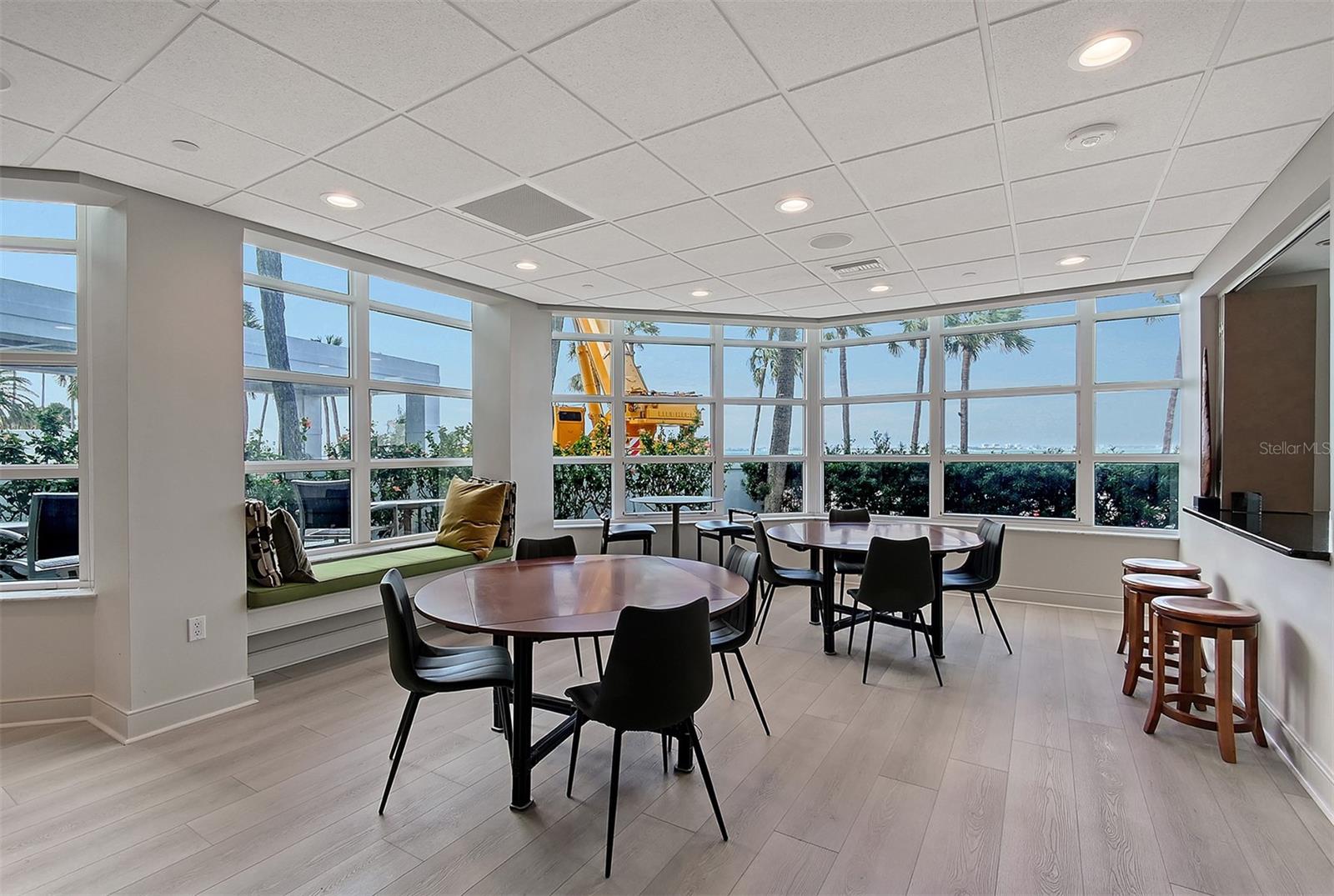 CONDO ON THE BAY TOWER II - Residential