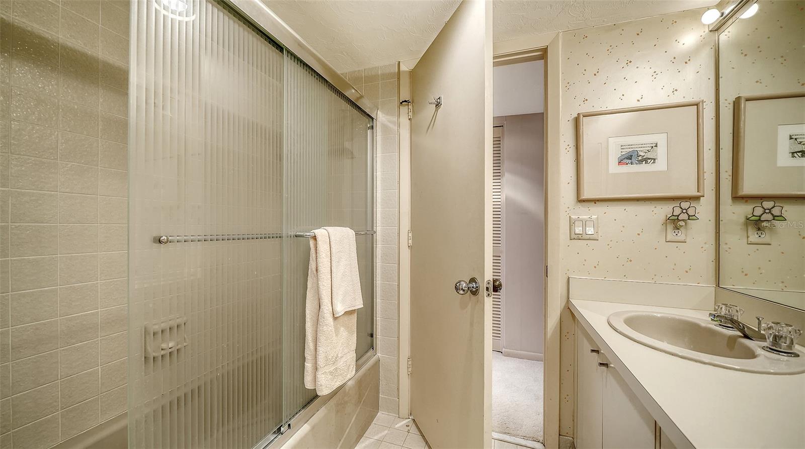 CONDO ON THE BAY TOWER II - Residential