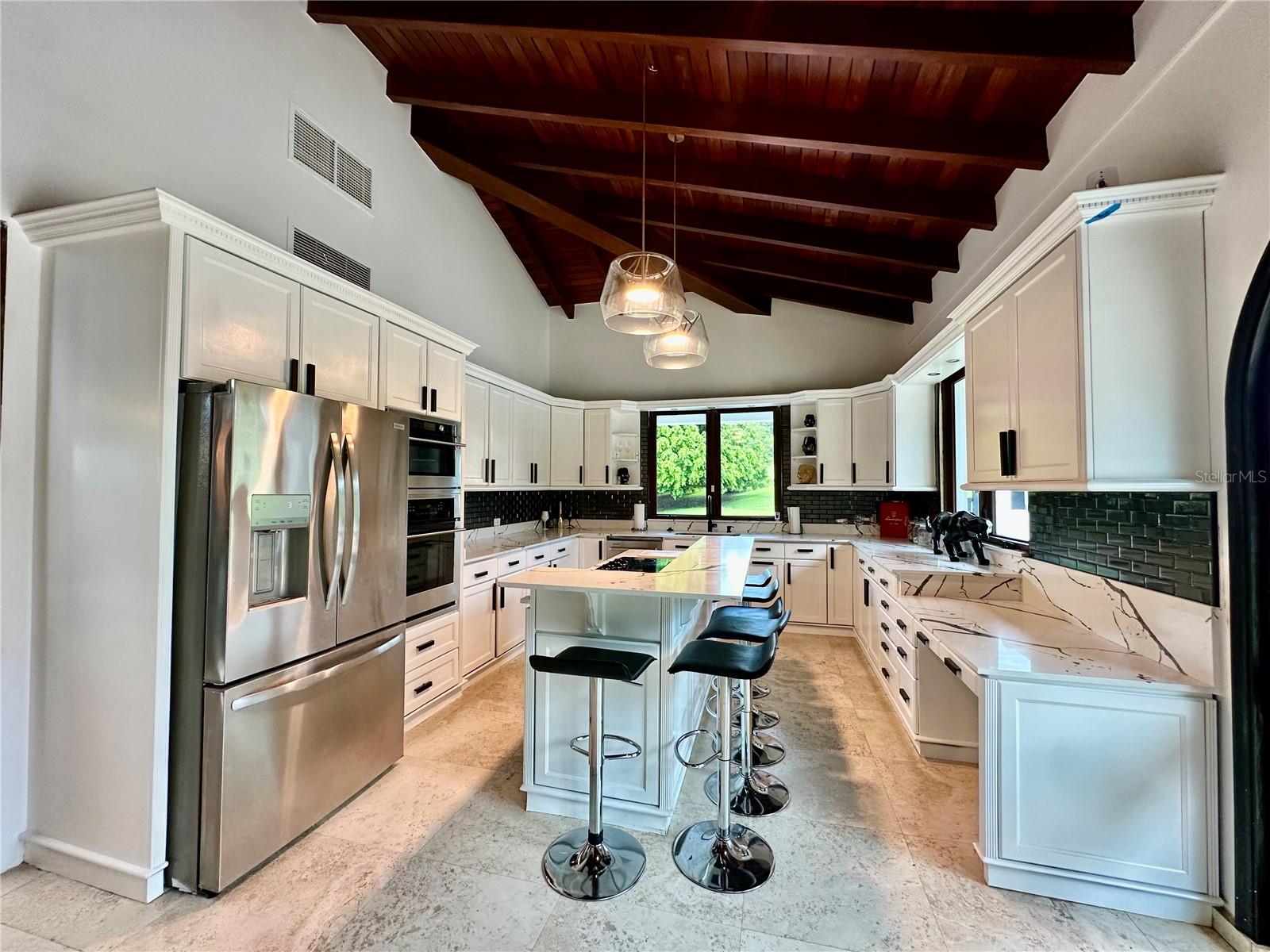 URB LOMAS DEL SOL GUAYNABO - Residential