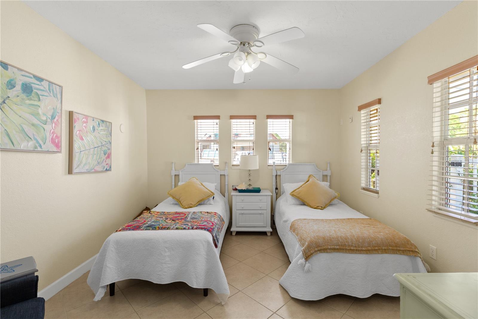 HOLIDAY HARBOR - Residential