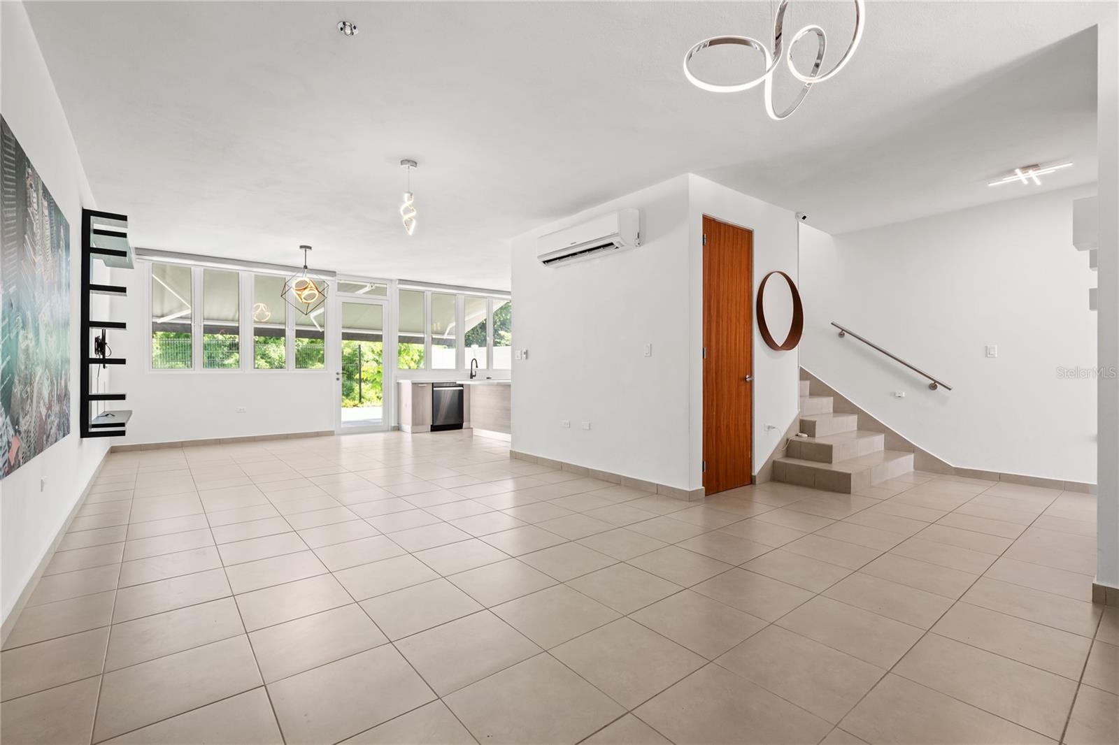 123 ROTONDA