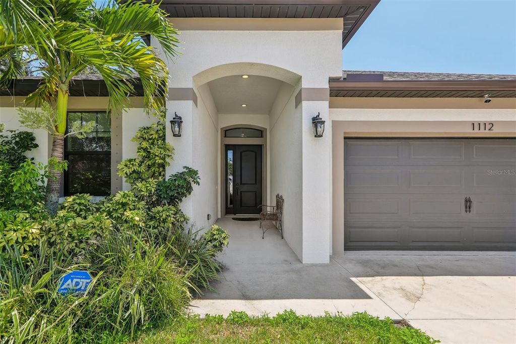 Photo of 1112 E Boyer Street, Tarpon Springs, FL 34689 (MLS # TB8412566)