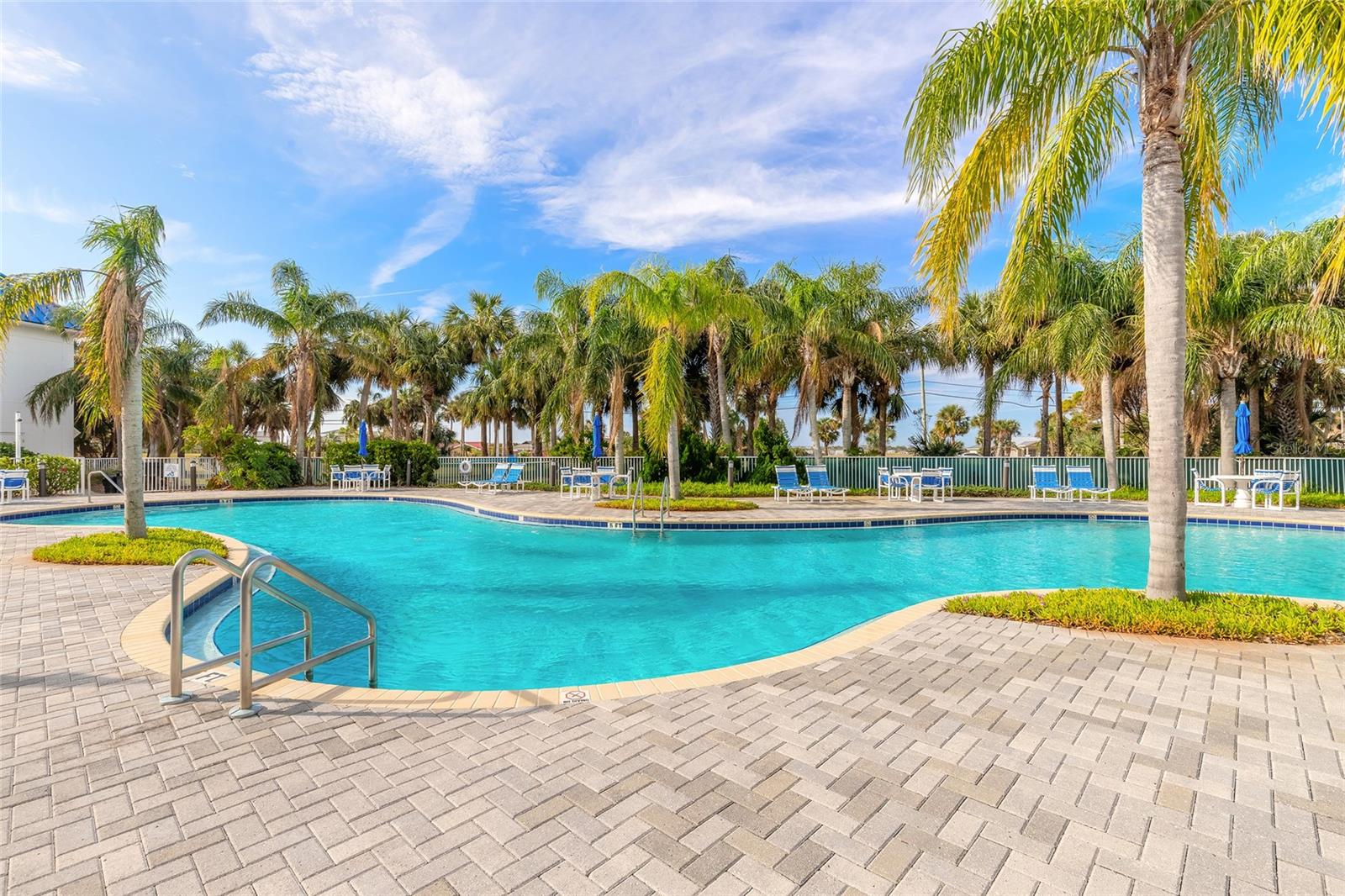 2 OCEANS WEST BOULEVARD 1409