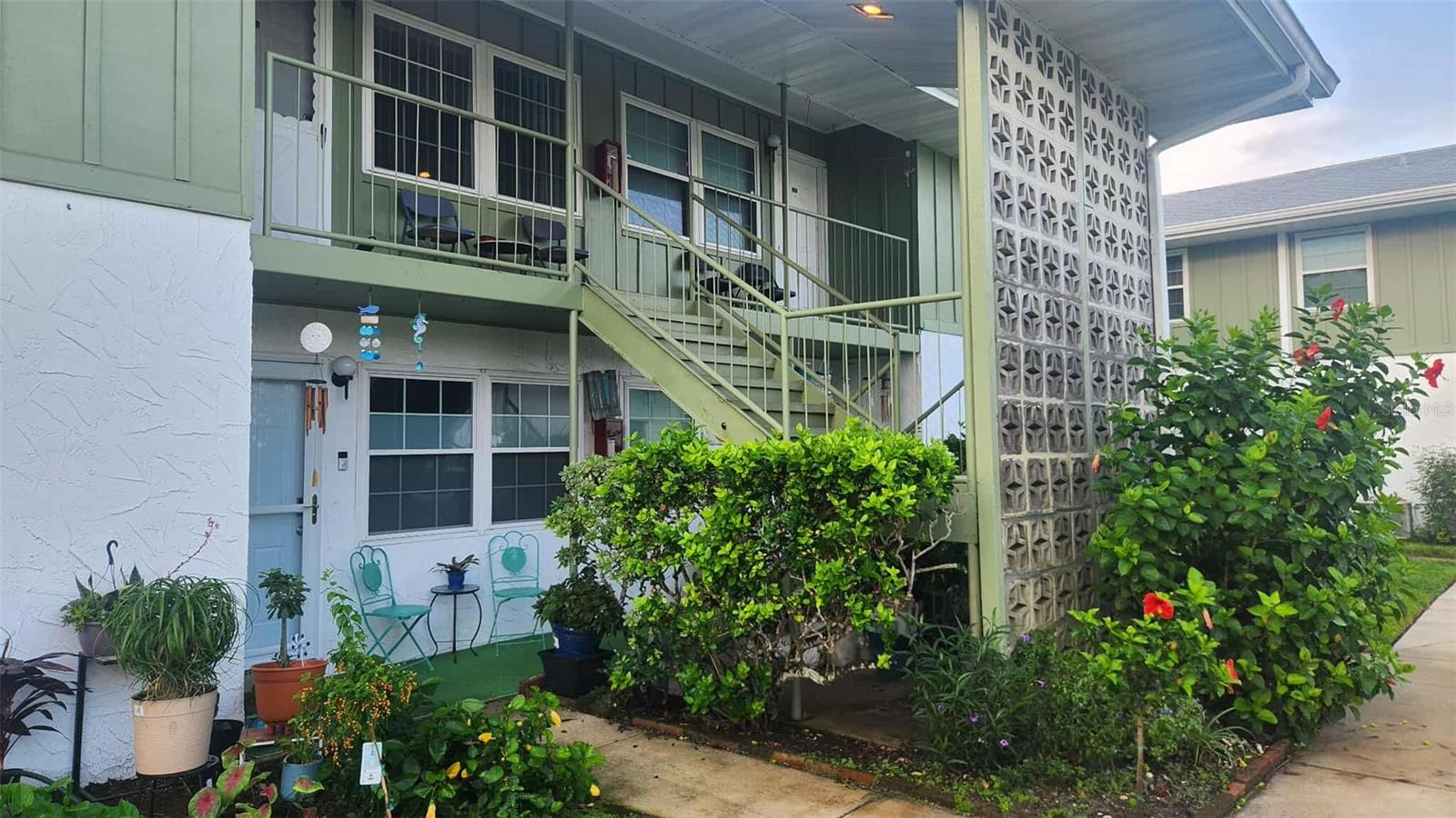 HOLLY SQUARE CONDO - Residential