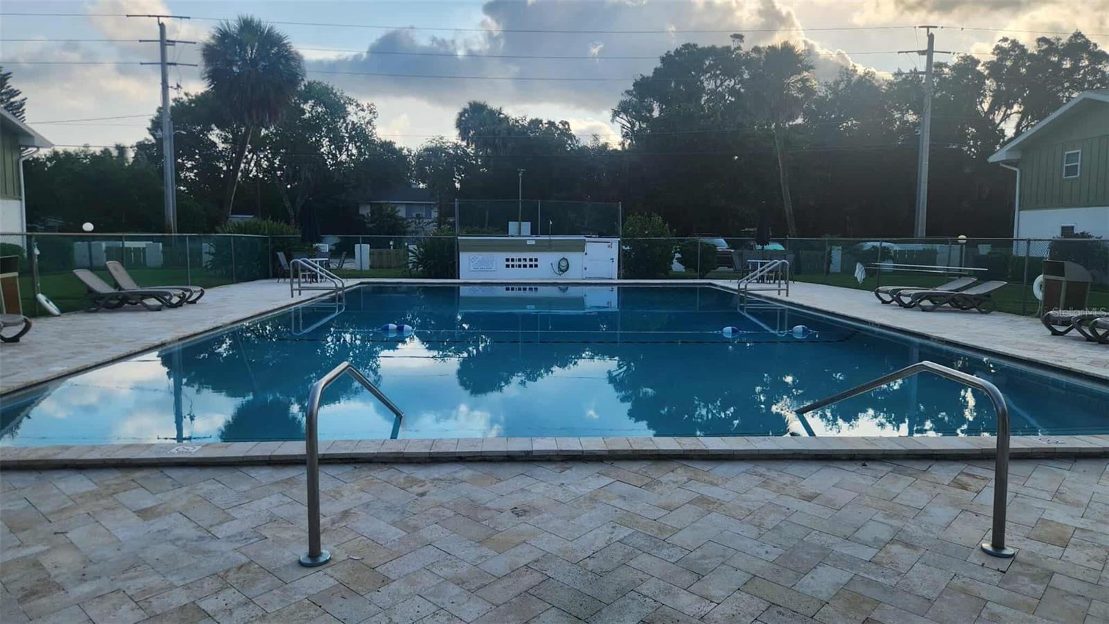 HOLLY SQUARE CONDO - Residential