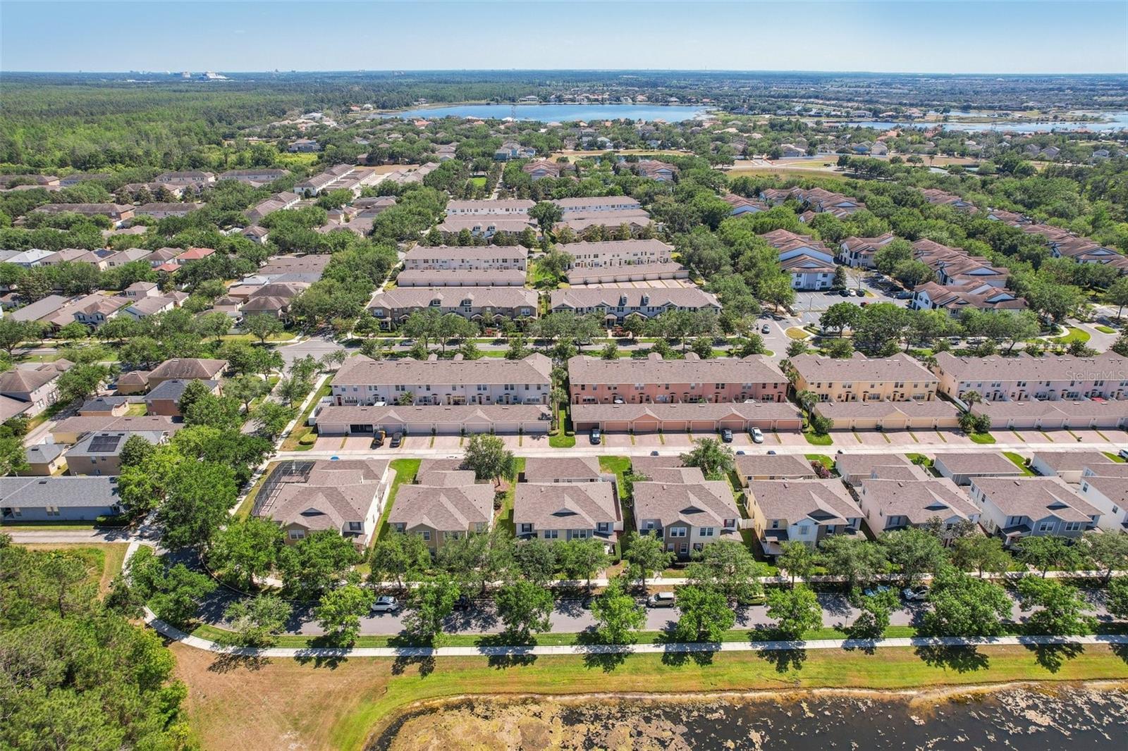 SIGNATURE LKS-PCL 01A - Residential Lease