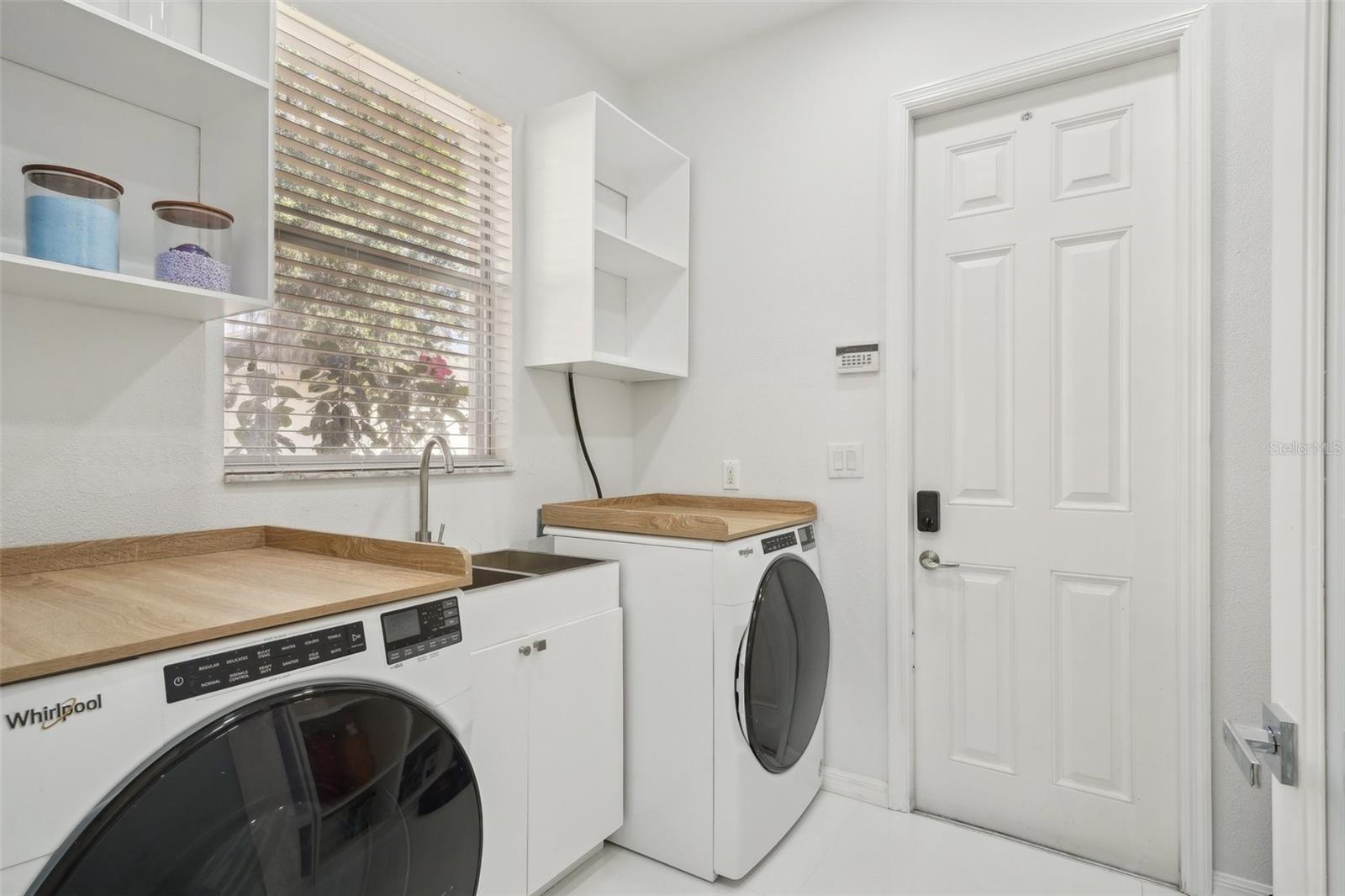 SIGNATURE LKS-PCL 01A - Residential Lease