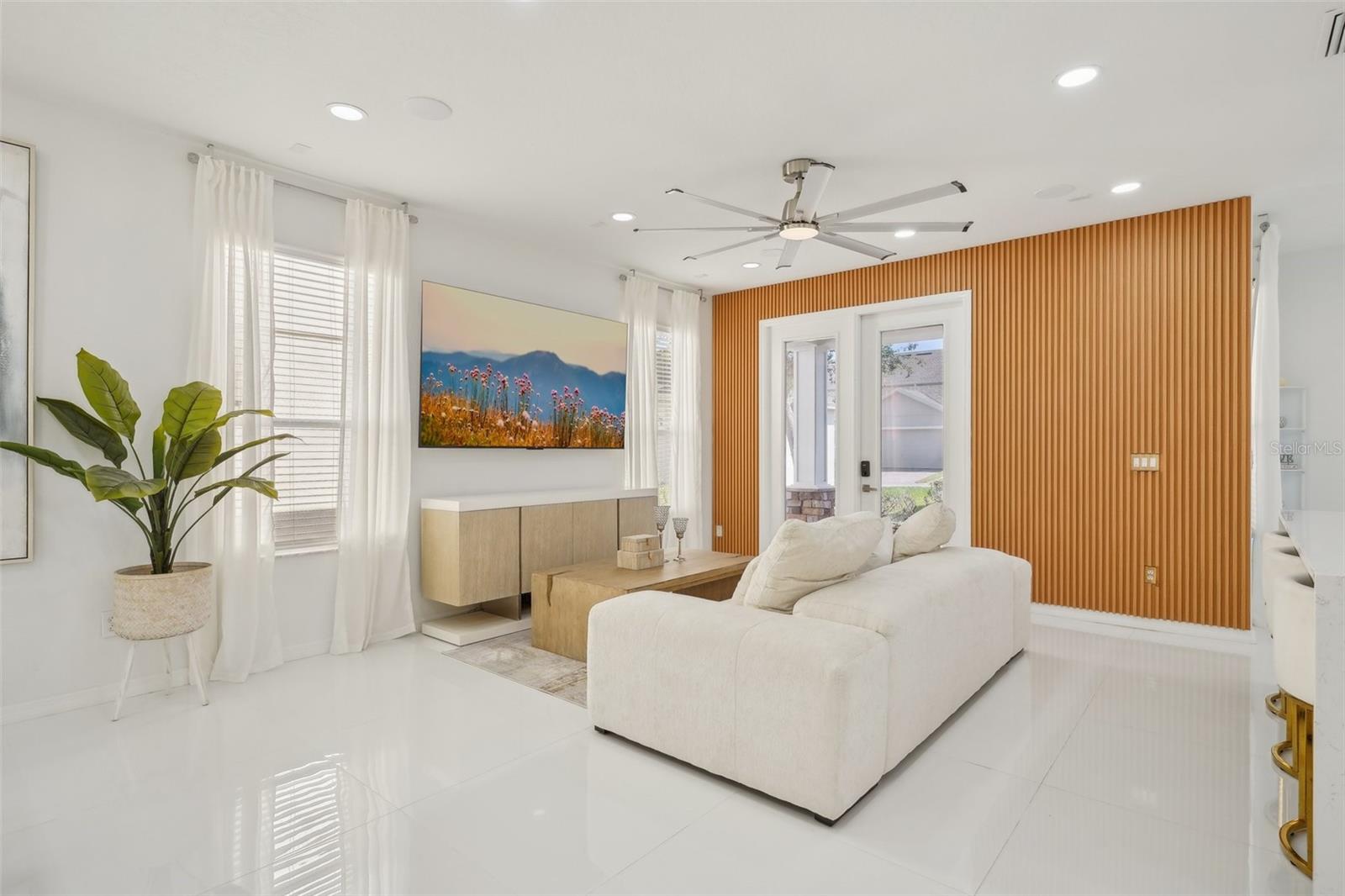 SIGNATURE LKS-PCL 01A - Residential Lease