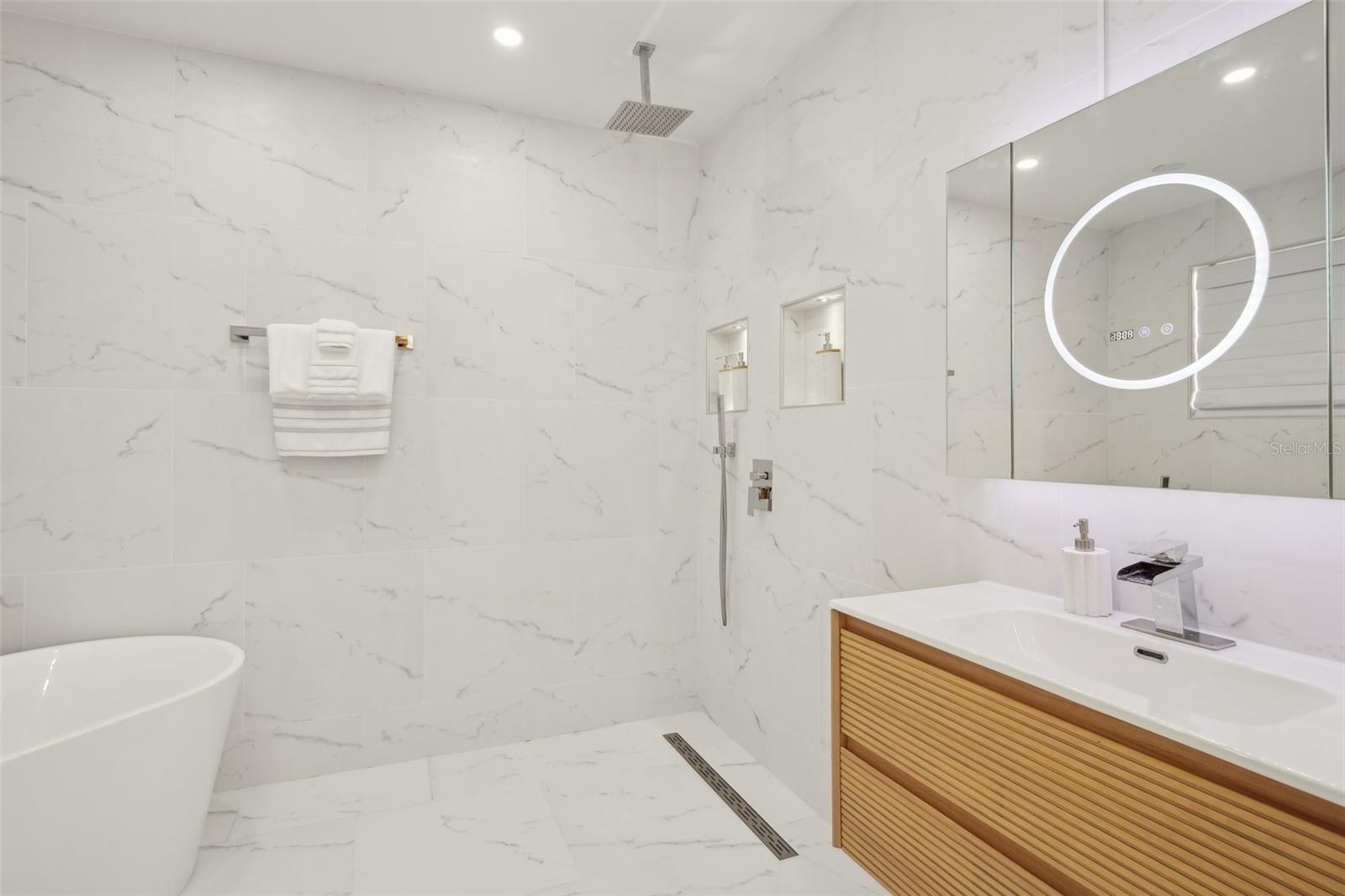 SIGNATURE LKS-PCL 01A - Residential Lease