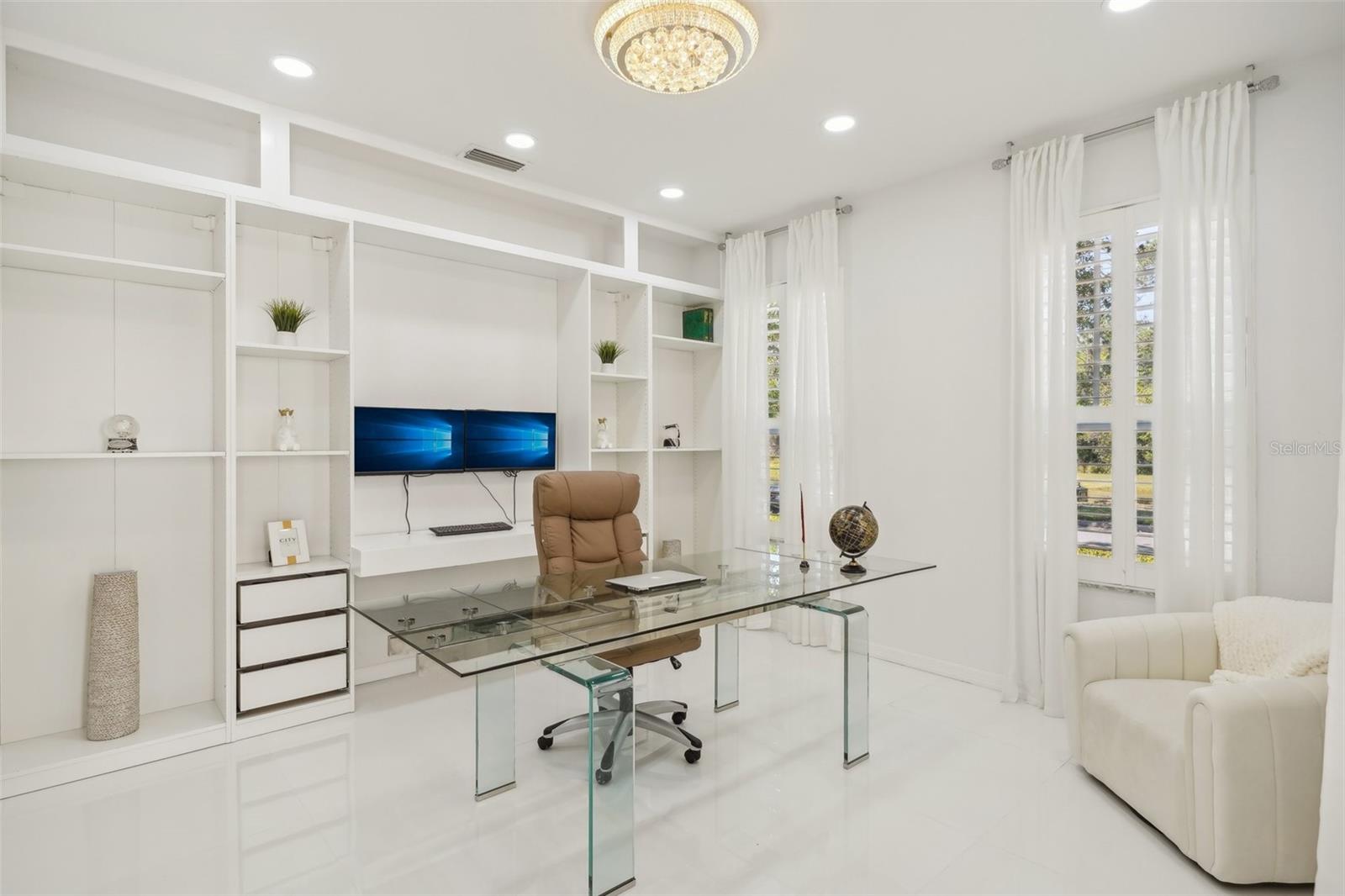 SIGNATURE LKS-PCL 01A - Residential Lease