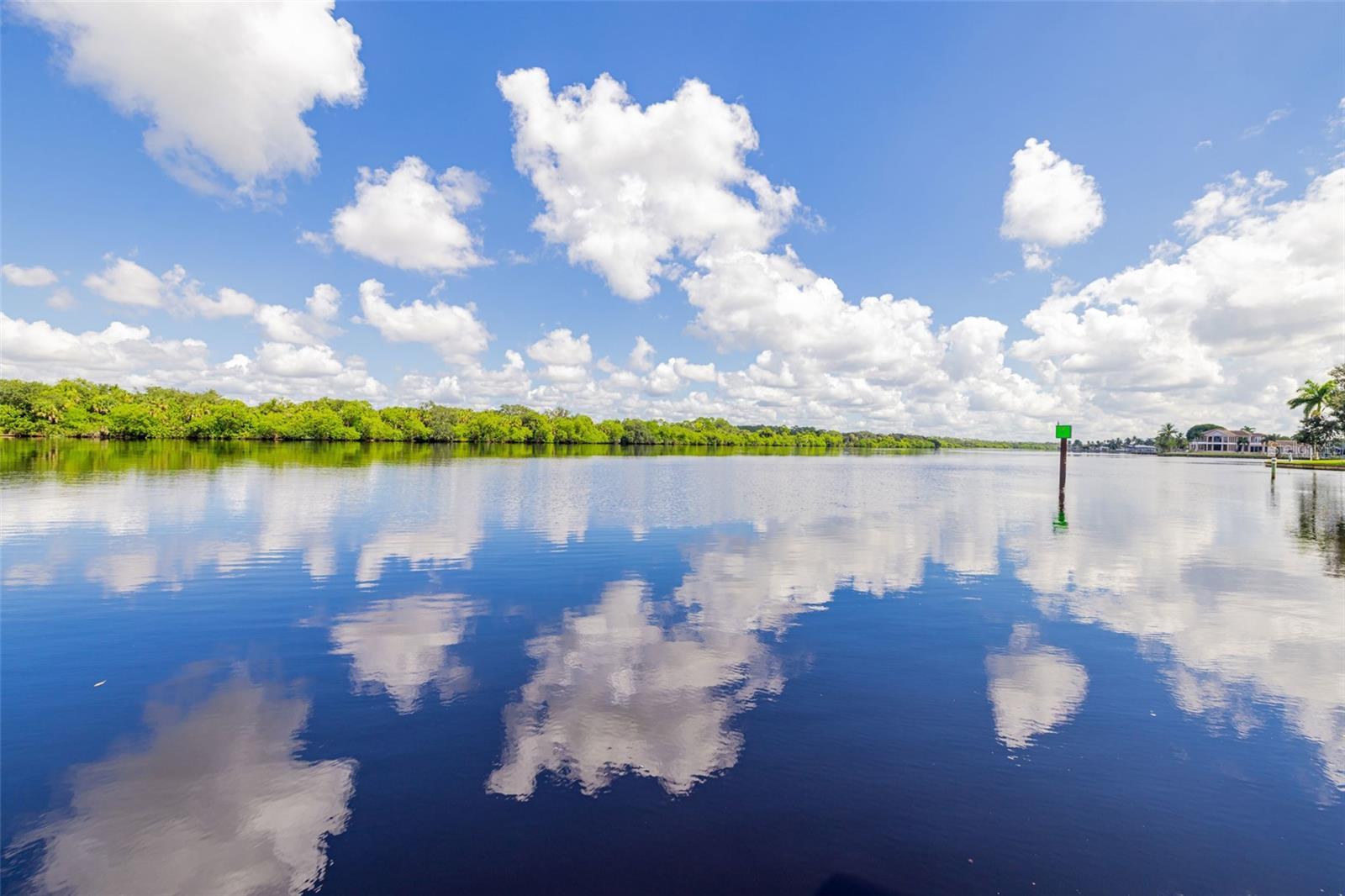 FORT MYERS SHORES - Residential