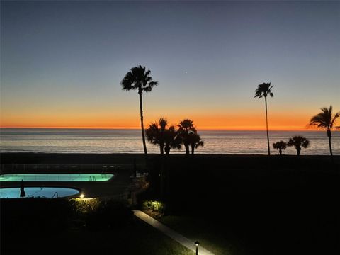 A home in LONGBOAT KEY