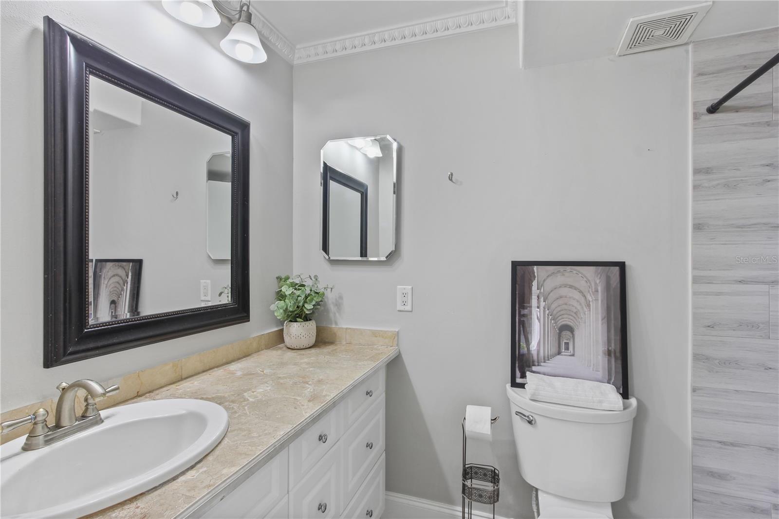 WEKIVA VILLAS CONDO - Residential Lease