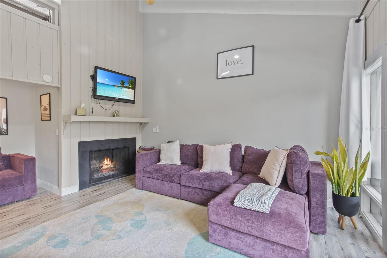 WEKIVA VILLAS CONDO - Residential Lease