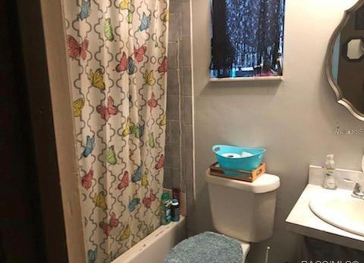 MINI FARMS UNIT 11 UNREC - Residential