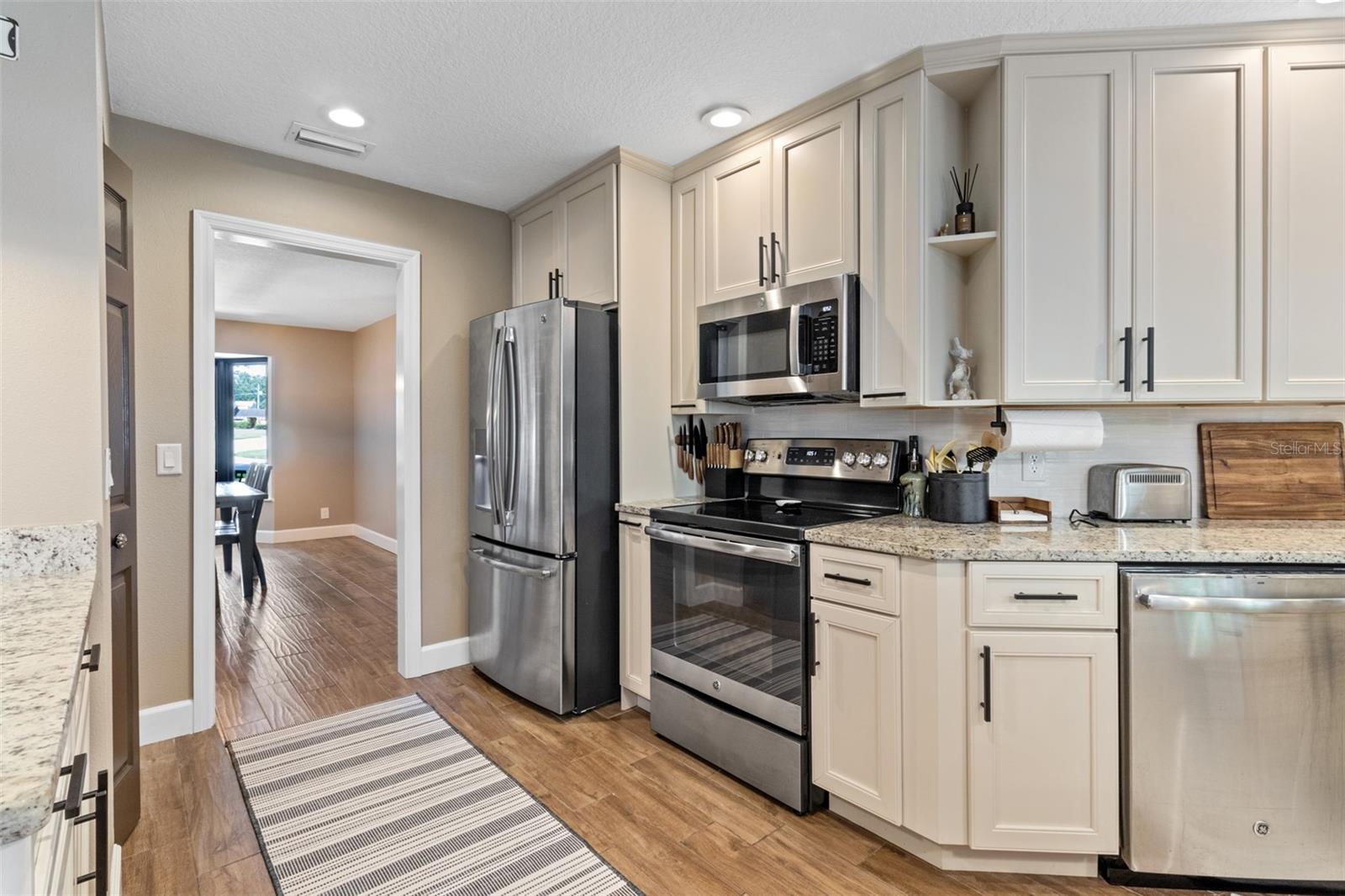 FRANCES ARBOR VILLAS - Residential Lease