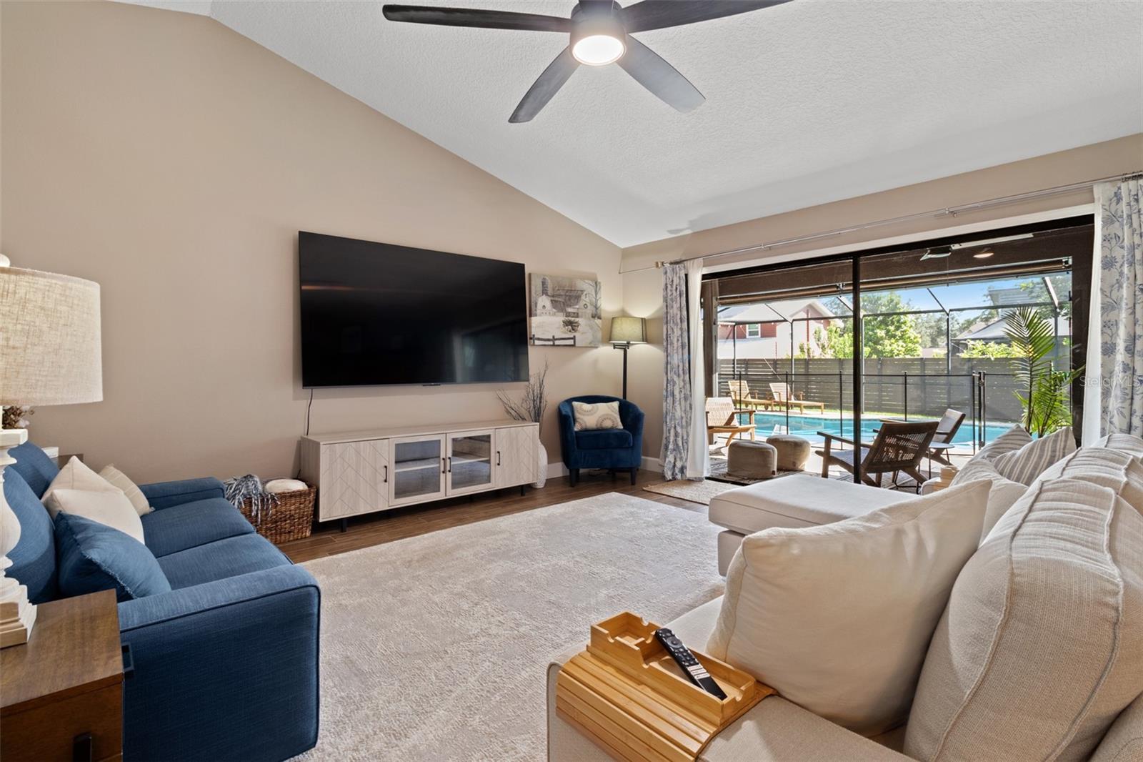 FRANCES ARBOR VILLAS - Residential Lease