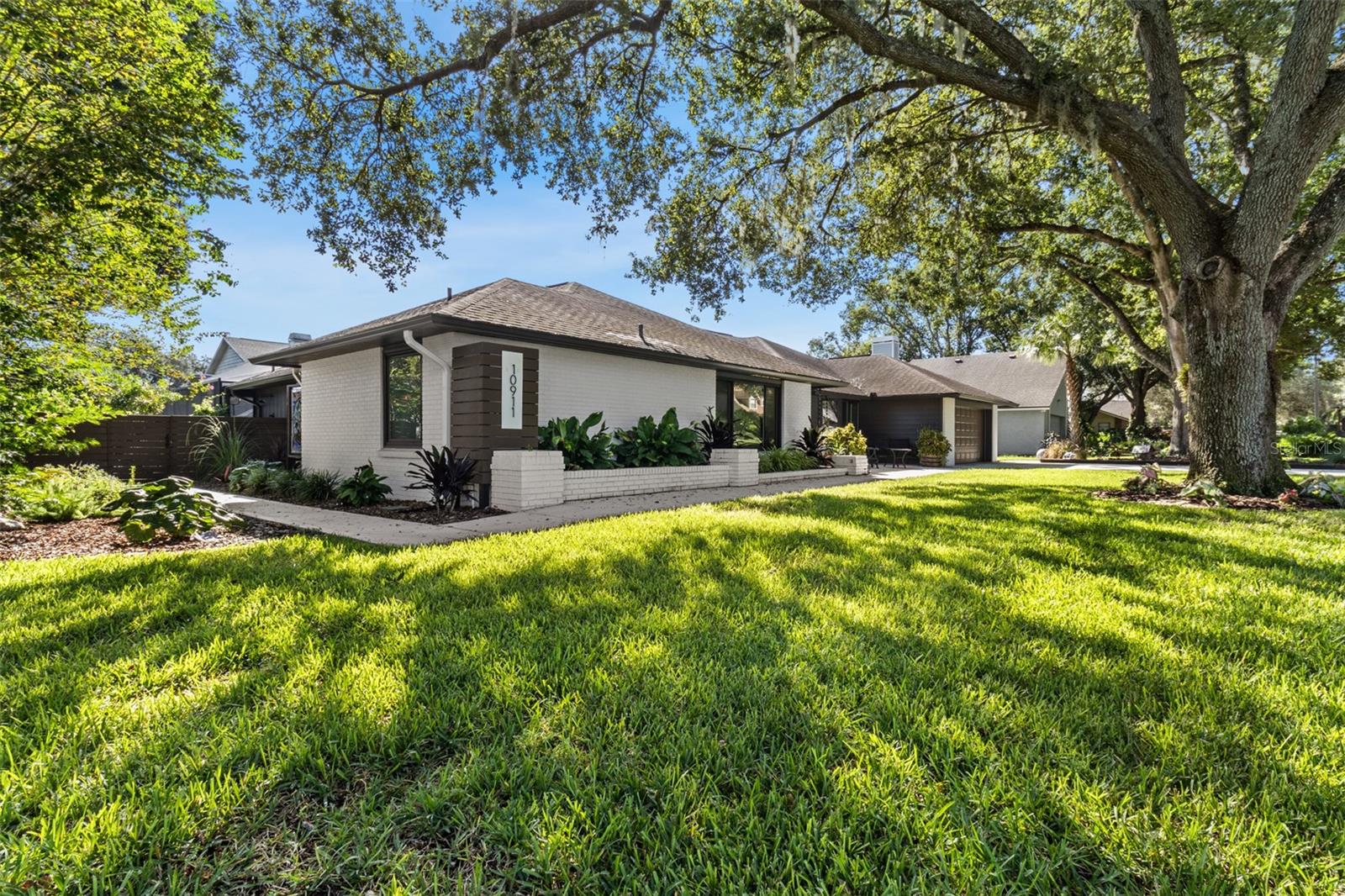 FRANCES ARBOR VILLAS - Residential Lease