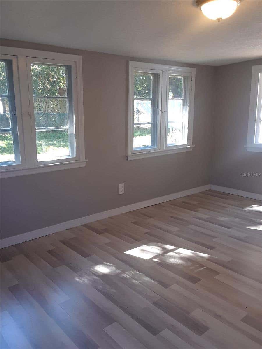 Photo of 2012 E Grant Avenue, Orlando, FL 32806 (MLS # O6437050)