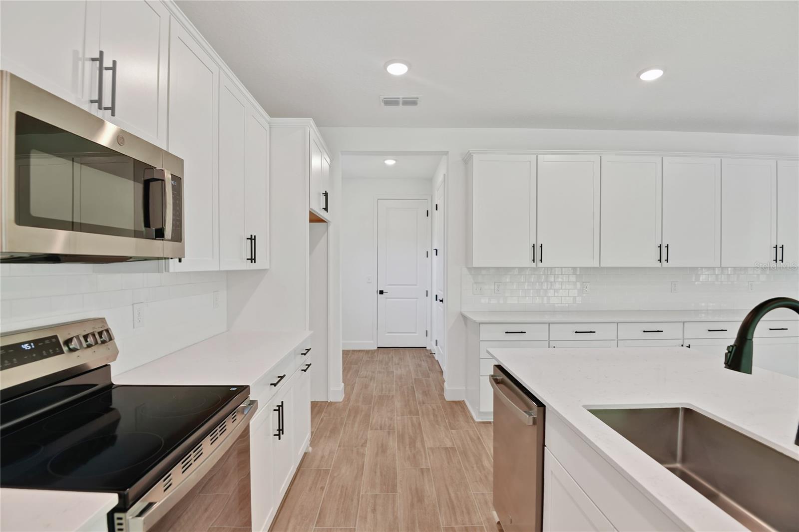 SEASONS AT WEKIVA RIDGE - Residential