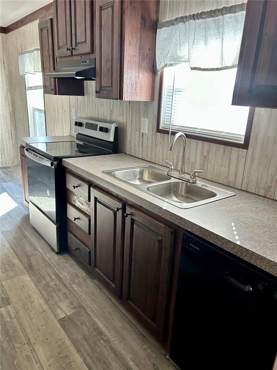 SILVER SPRINGS - Residential