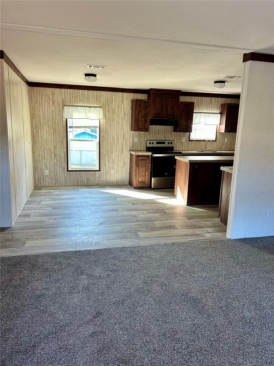 SILVER SPRINGS - Residential