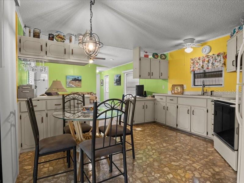 Photo of 111 Cherrywood Drive, Lake Wales, FL 33898 (MLS # S5152208)
