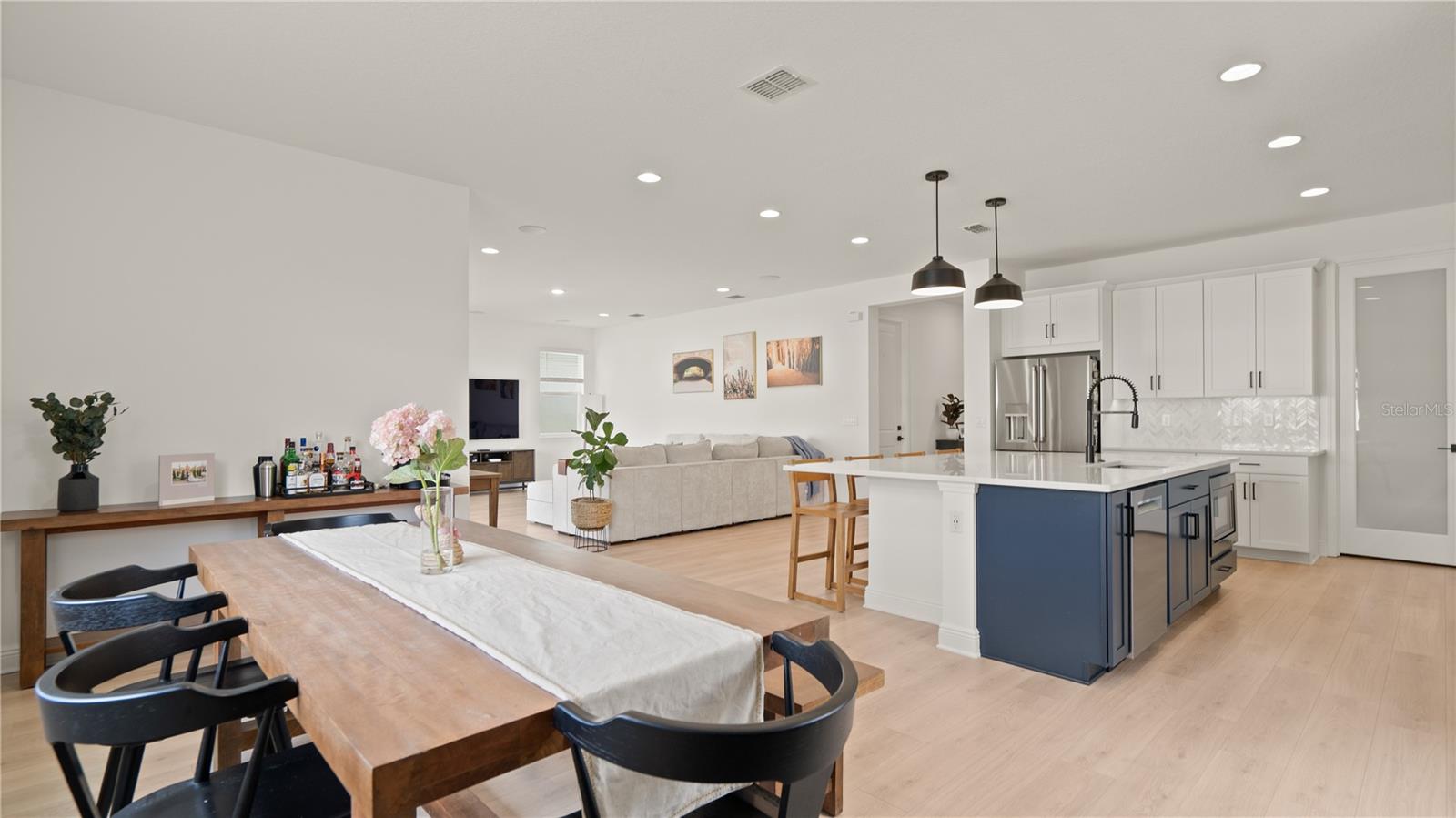 LAKESIDE/HAMLIN - Residential