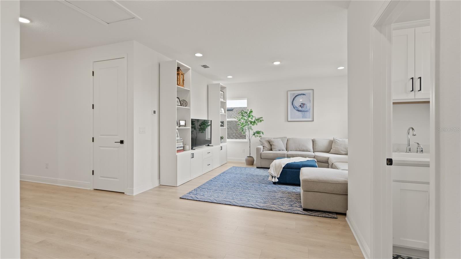 LAKESIDE/HAMLIN - Residential