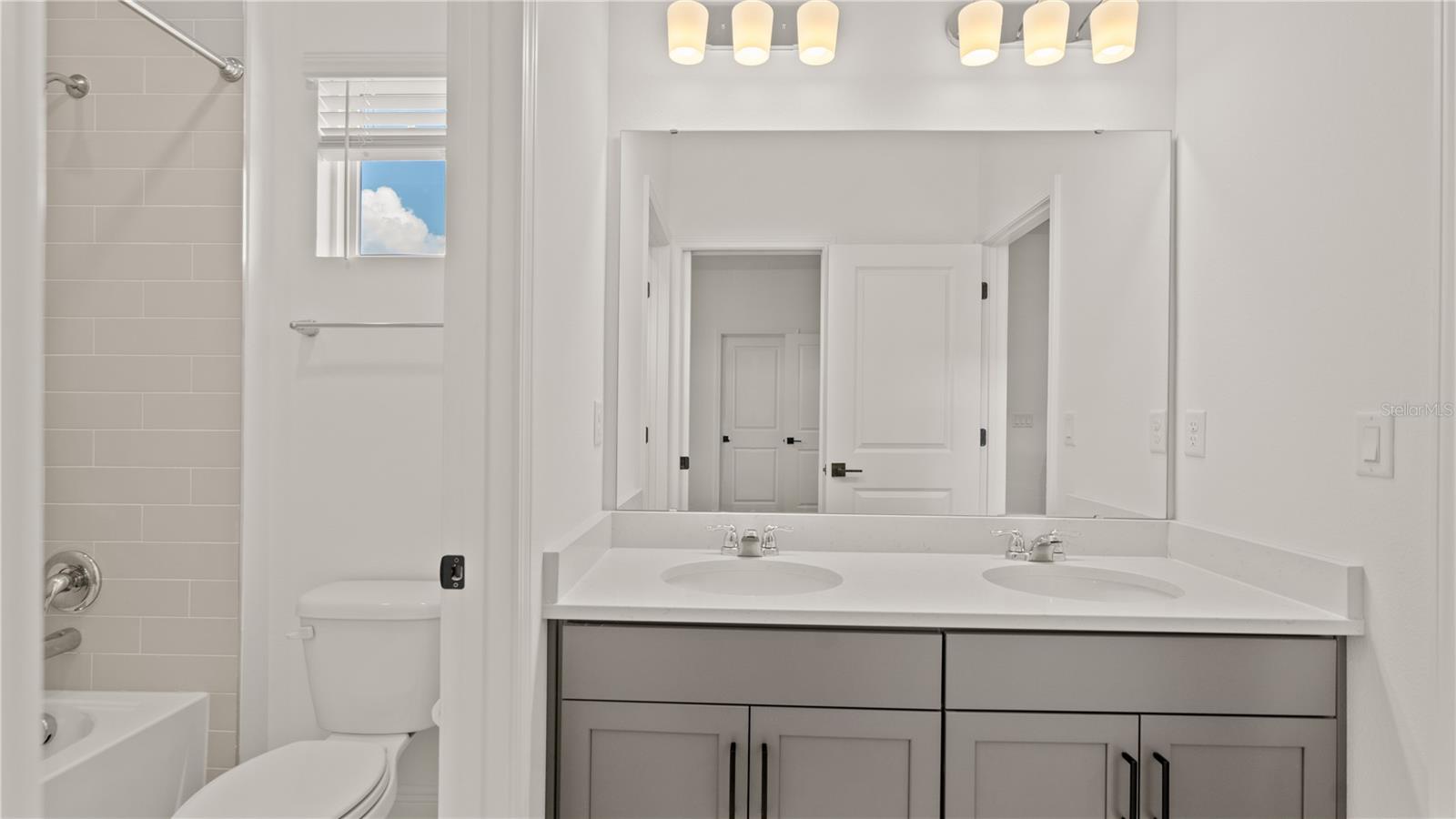 LAKESIDE/HAMLIN - Residential