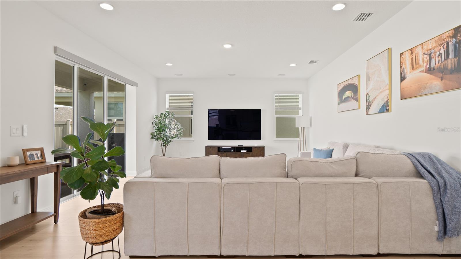 LAKESIDE/HAMLIN - Residential