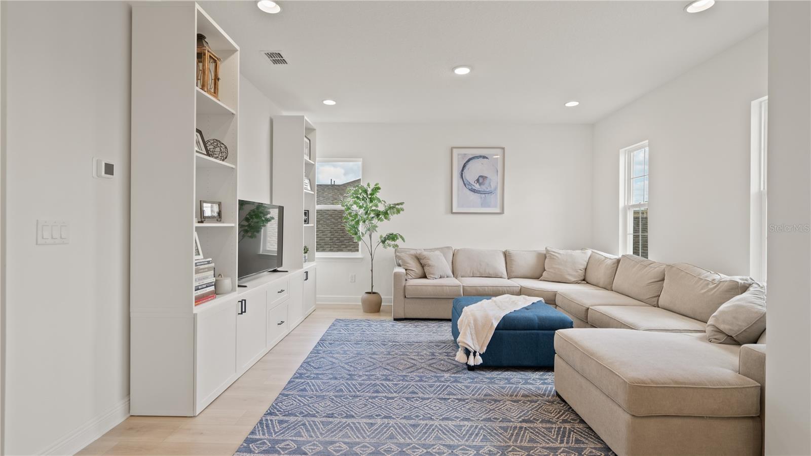 LAKESIDE/HAMLIN - Residential