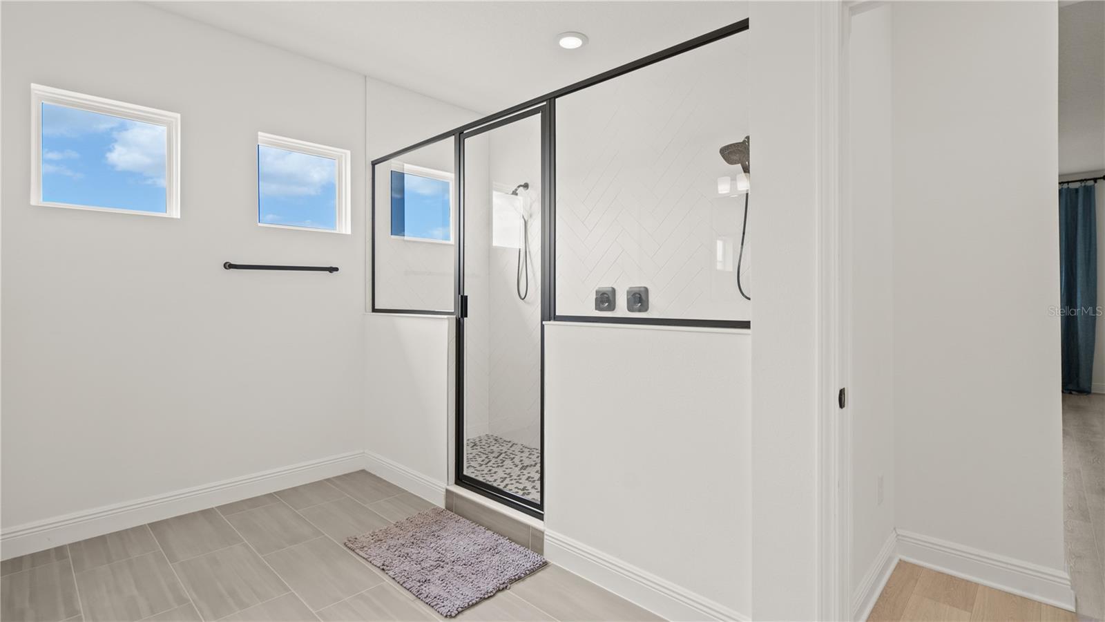 LAKESIDE/HAMLIN - Residential