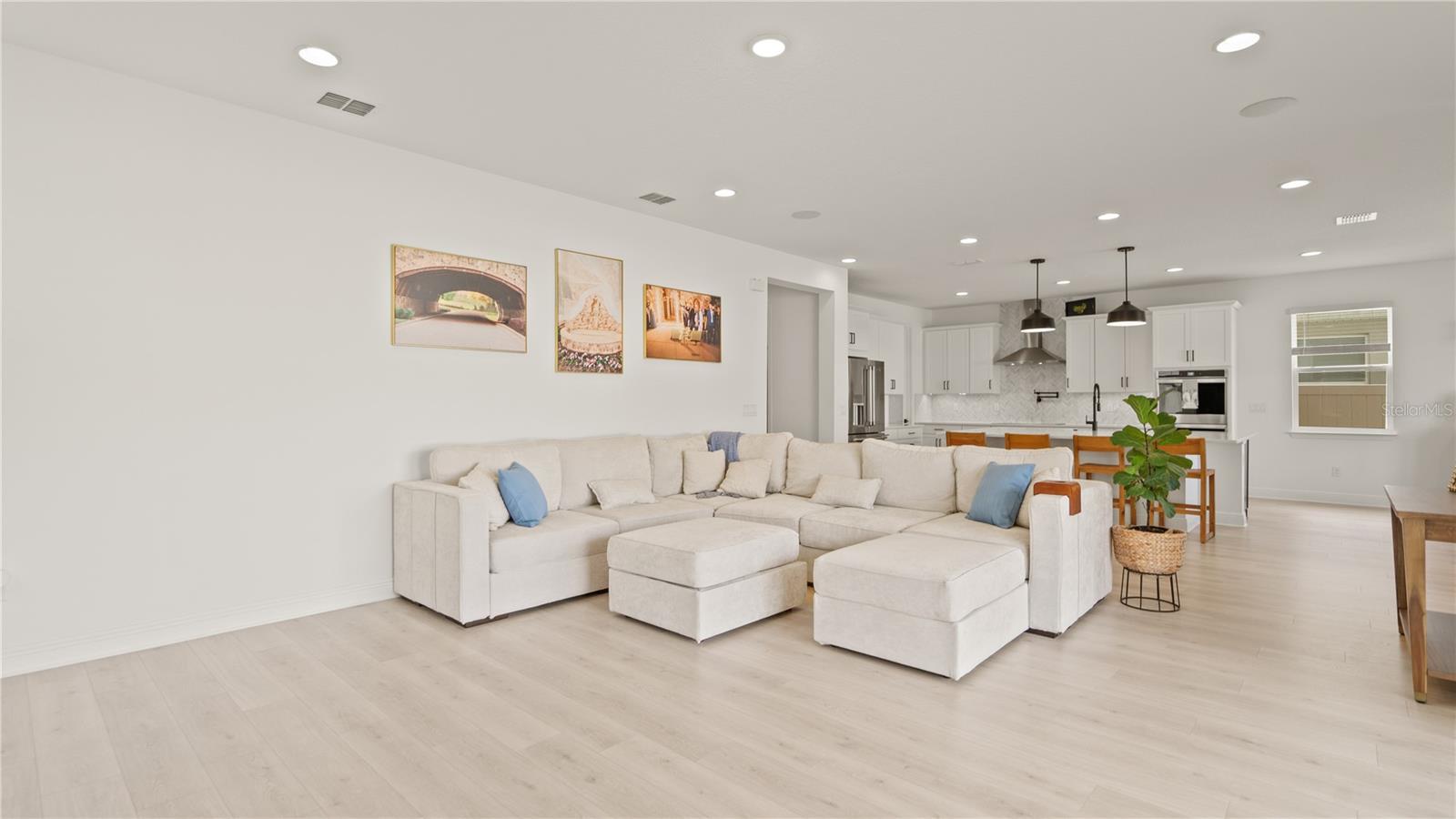 LAKESIDE/HAMLIN - Residential