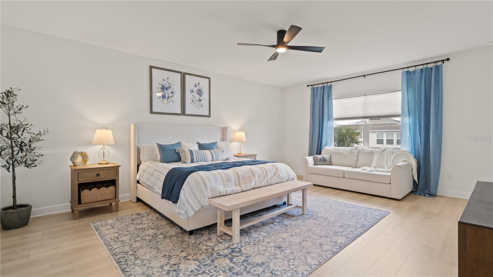 LAKESIDE/HAMLIN - Residential